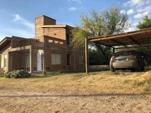 Cabaña RUSTICA exclusiva para 6 personas toda equipada - Carpintería