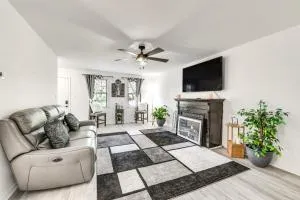 Richmond Home with Deck 1 Mi to Richmond Raceway! - Ашленд