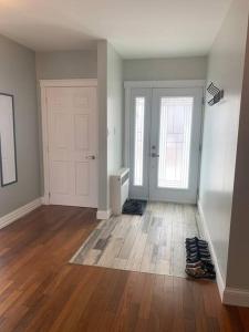 Appartment with Hot Tub and Backyard and Free Parking