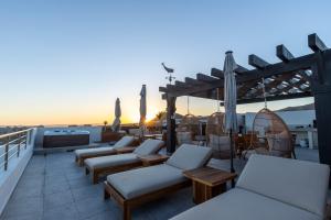 Cabo PH Stunning Rooftop with Jacuzzi