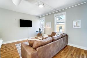 The Republic Retreat Walk to Washington Park!