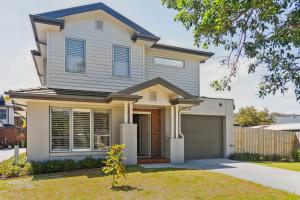 Hamptons-style Haven for Laidback Family Living