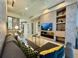 Designer Touch Luxurious Stay with Infinity Pool - Sungai Way