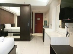 Luxurious Studio at Mataram City Apartment By Travelio