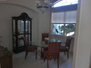 Port Charlotte Palms-Pet friendly, Heated Private Pool and Mini Orchard