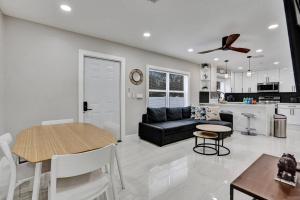 Hollywood Lux Retreat