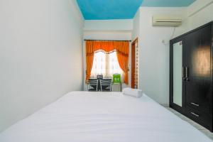 Cozy Living Studio Apartment at Margonda Residence 1 By Travelio