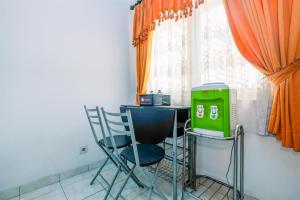 Cozy Living Studio Apartment at Margonda Residence 1 By Travelio