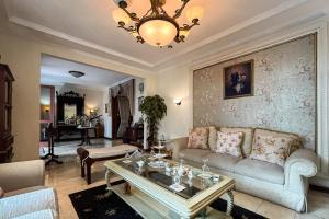 Urbanview de Dharmawangsa Suite Hotel