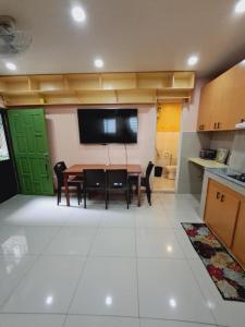 Uncle Marks 2 bedroom flat