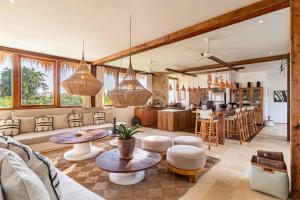 Villa Belle Oasis - Next To Canggu 5BR Tropical Paradise with Private Pool & Stunning Rice Field Views