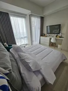 Green Sedayu Apartment Deluxe by Ellison - Rawarengas