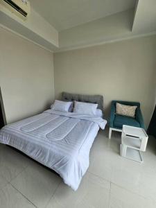 Green Sedayu Apartment Deluxe by Ellison