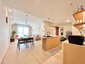3BR Mosaic Midvalley Southkey w Bathtub