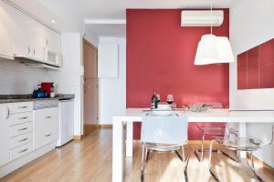 One-Bedroom Apartment room in Luxury Apartment Barcelona