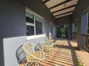 Coastal Farm Cottage with beautiful views