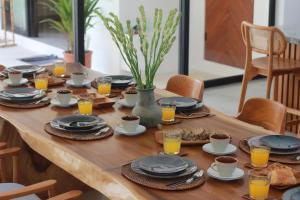 Villa Chris - Stunning 4BR with Ocean & Sunset View