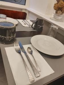 Hotels Hotel Au Grand Duquesne : photos des chambres