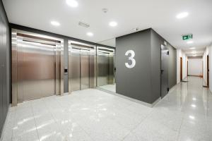 Pogonowskiego 2-Bedroom Apartment by BookingHost