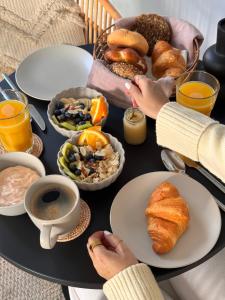 Seaside Rooms - Design-Apartment mit Balkon & Parkplatz - inklusive Strandkorb direkt am Wasser und Spa & Sauna saisonal