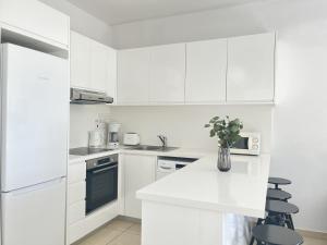 Phaedrus Living Constantinos Seaview Residence