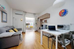 Silvias flat by DomusDimore