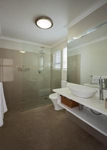 Barry Hall Apartments