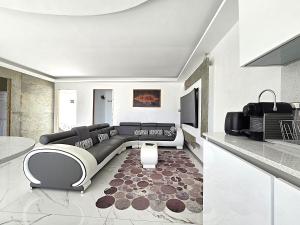 Maison Sapiac - 4pers - 2 chambres - 3 lits - Clim réversible - Terrasse ombragée et grand jardin - Piscine saison estivale