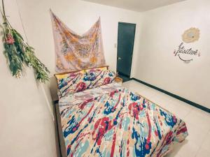 TRP1 - Cozy 2BR Home near Aquaplanet & Clark Airport