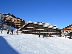 Studio rénové au sud, sur les pistes, pour 2 personnes - FR-1-182-167