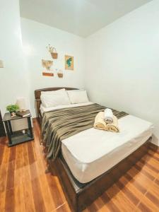 TRP4 - Rustic Styled 2BR Townhouse in DecaClark Angeles