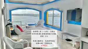 Phòng Giường Đôi Nhìn Ra Biển (Double Room with Sea View)