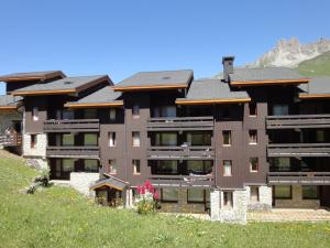 Charmant 2 pièces sur les pistes, balcon, animaux admis - FR-1-182-203