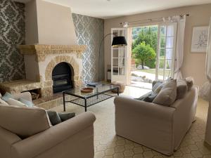 Villas VILLA LA LOUBIANE VI4428 By Riviera Holiday Homes : photos des chambres