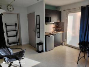 Maisons de vacances La cahute, Gite avec jardin pour 15 personnes : photos des chambres