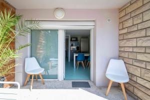 Maisons de vacances La cahute, Gite avec jardin pour 15 personnes : photos des chambres