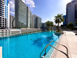 Chic 1-Bedroom in Sterling Tower, Downtown Stay - 17AB05