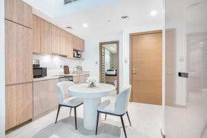 Excellent Home with Canal Views by Missoni