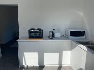 DiveLuxury - Spacious Modern House with Pool