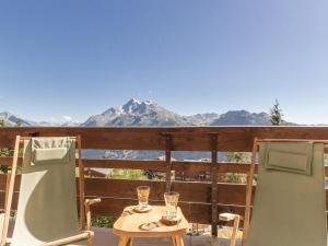 Appartement rénové 2 pièces, proche pistes, balcon sud - FR-1-275-150