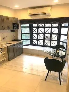 New Boutique 1 BHK in Bandra, off Pali Hill - Khār