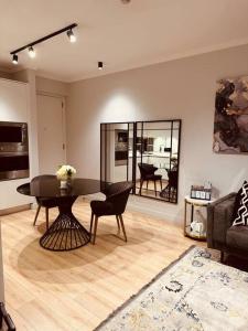 Homely - 1 bedroom rental unit at Ellipse