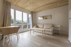 Apartment with Mountain View room in Residence Les Periades