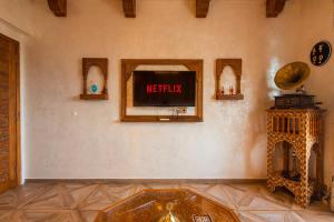 Hidden Gem Antique Apartment with City Views