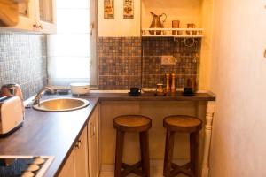 Hidden Gem Antique Apartment with City Views