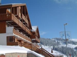 Studio cabine rénové 45 pers, vue pistes, Les Saisies - FR-1-293-161