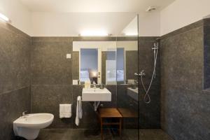Two-Bedroom Apartment room in Condes de Azevedo Palace Apartments