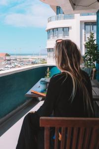 Sonder Surf - Modern Apartment with Ocean View