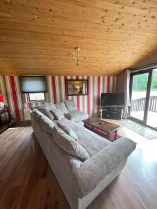Wild Oats Lodge 19 - Yellowtop Country Park - Hot Tub - Yorkshire
