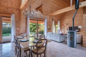 Séjour cosy, maison en bois pour 8